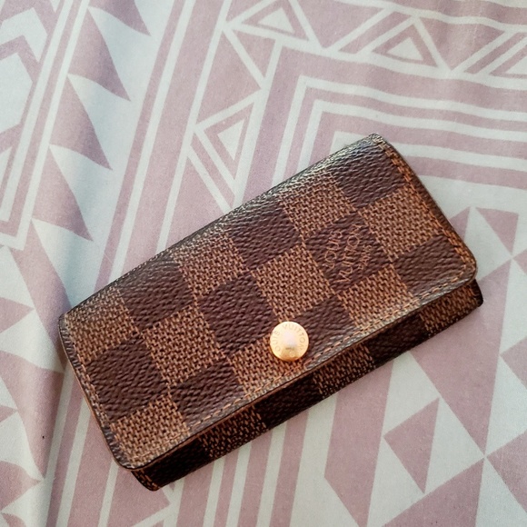 TRADED Louis Vuitton keyholder - Picture 2 of 7